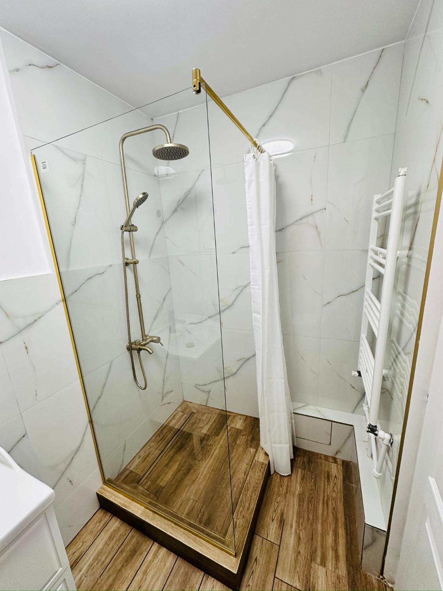 Dream Rooms Хунедоара Экстерьер фото